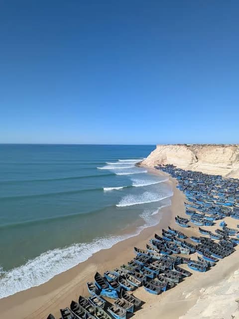 Surf au village d'Aarish près de Dakhla