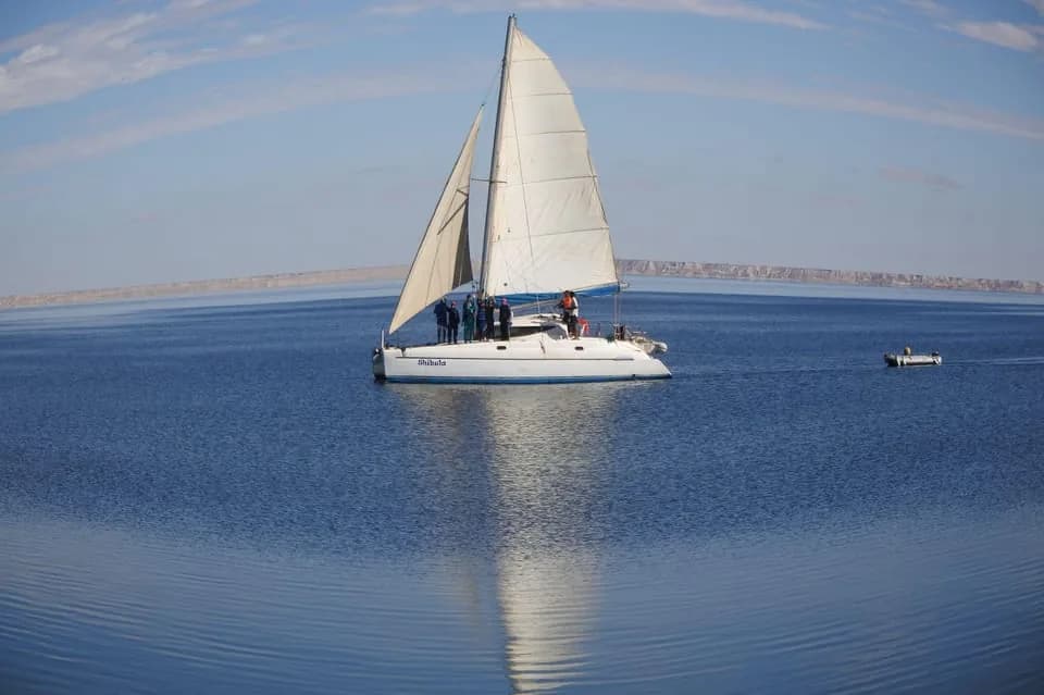 Catamaran dans la baie de Dakhla