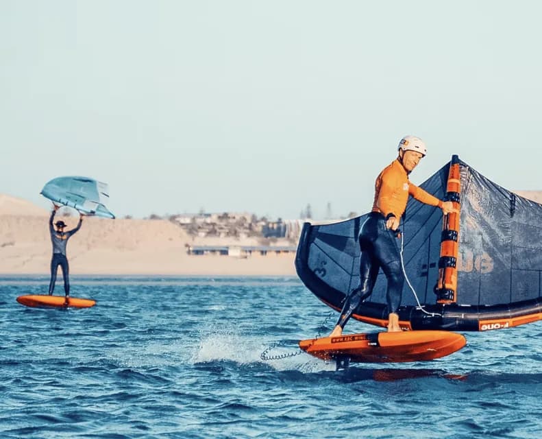 وينغ فويل على بحيرة الداخلة